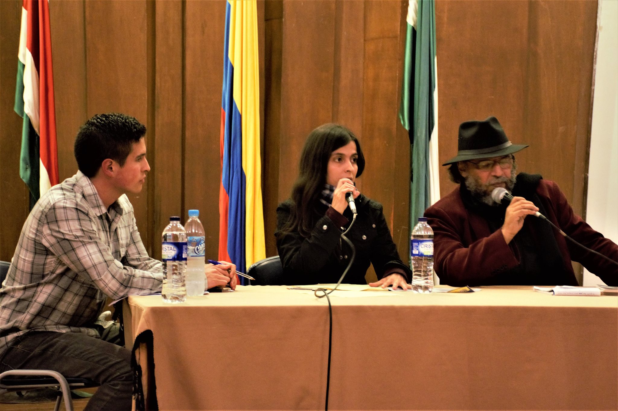 Tertulia literaria Entrelíneas